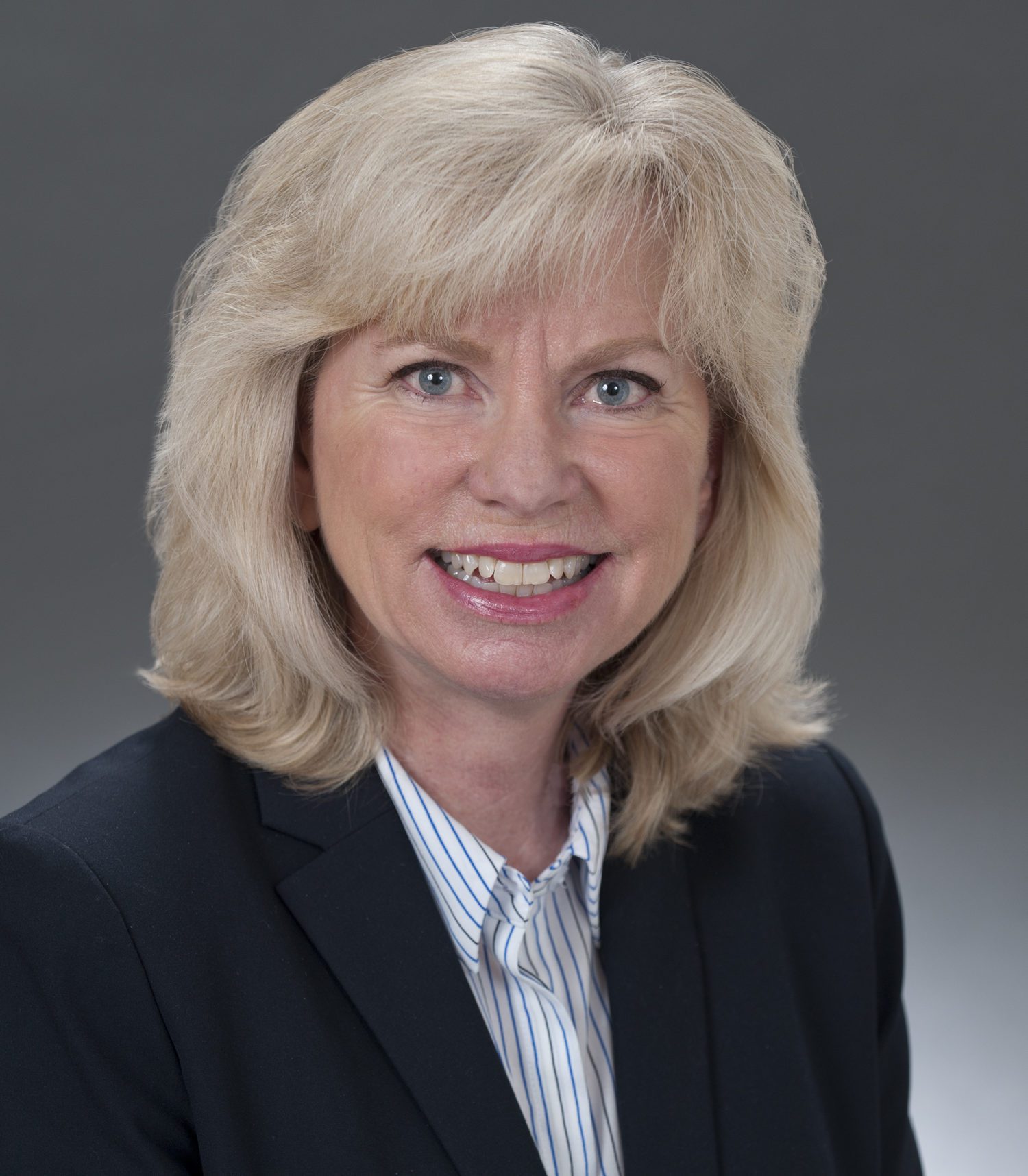 Headshot of Jennifer Hagle ’87