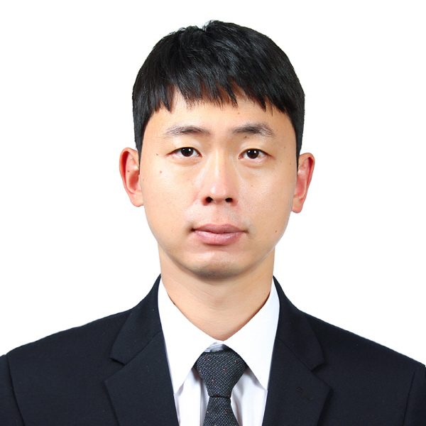 Headshot of Hongjoo Yim