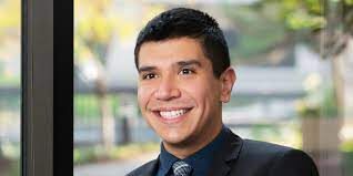 Headshot of Raul González-Casarrubias ’18