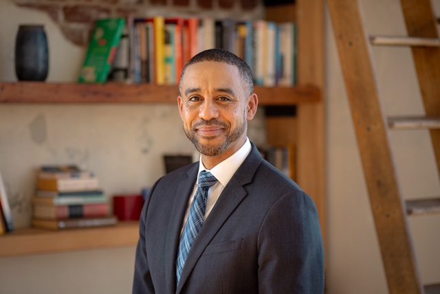 Headshot of Eric Casher ’06