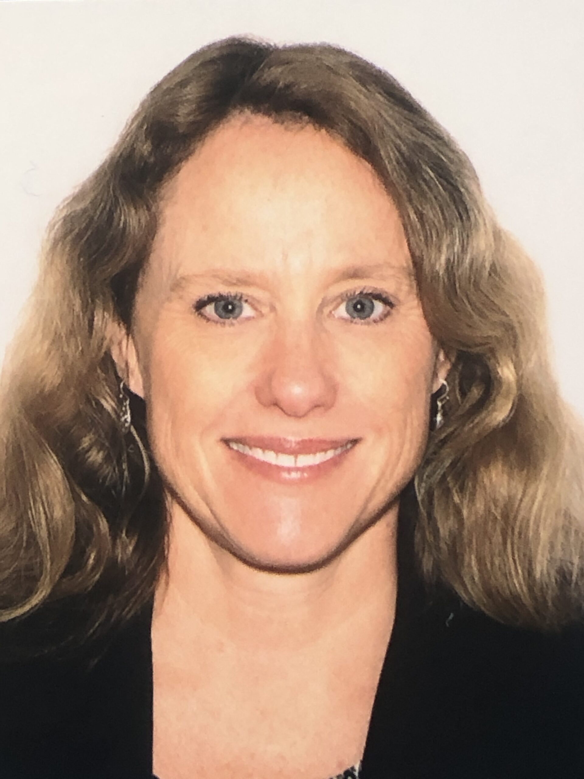 Headshot of Wendy Hill