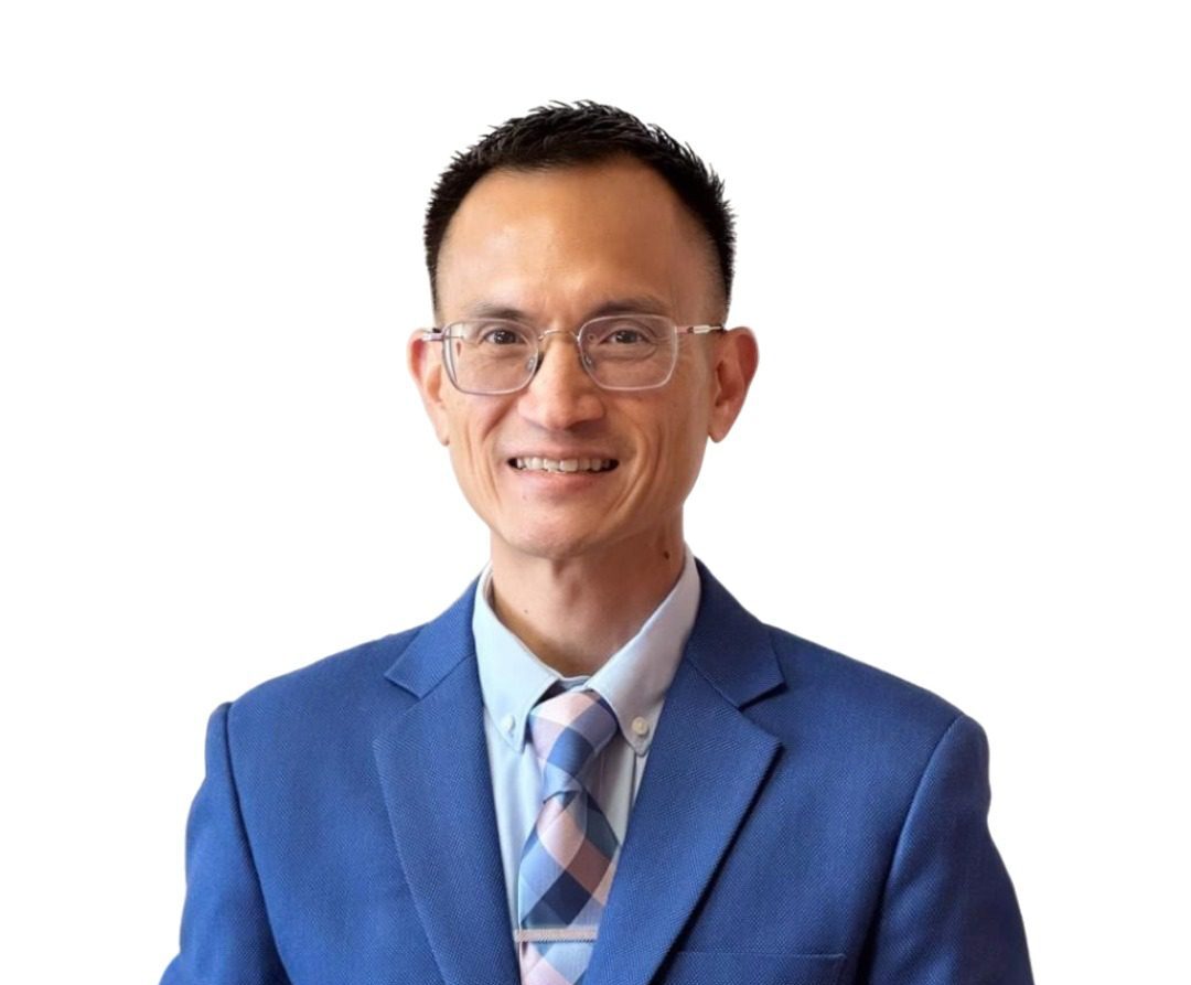 Headshot of Marc Anthony Santamaria